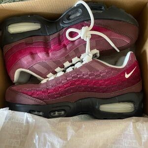 KITH FOR NIKE GS AIR MAX 95  “El Dorado” Youth 7Y Brand new